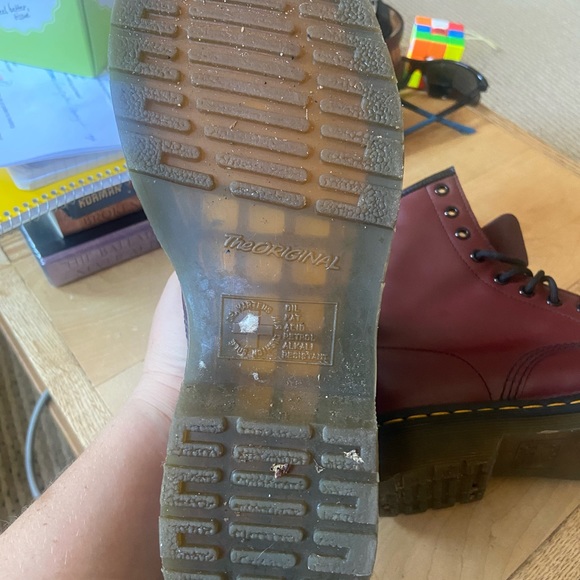 Dr. Martens 1460 SMOOTH LEATHER LACE UP BOOTS - Picture 13 of 14